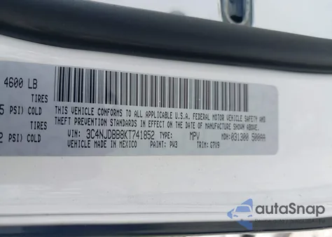 2019 Jeep Compass Latitude 4X4 z USA, uszkodzony, nr VIN 3C4NJDBB8KT741852